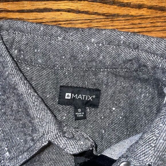 Matix button down   - Picture 3 of 4